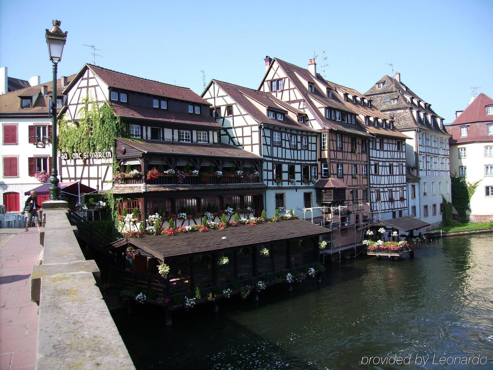 Colombi Hotel Freiburg im Breisgau Kültér fotó The Petite France district