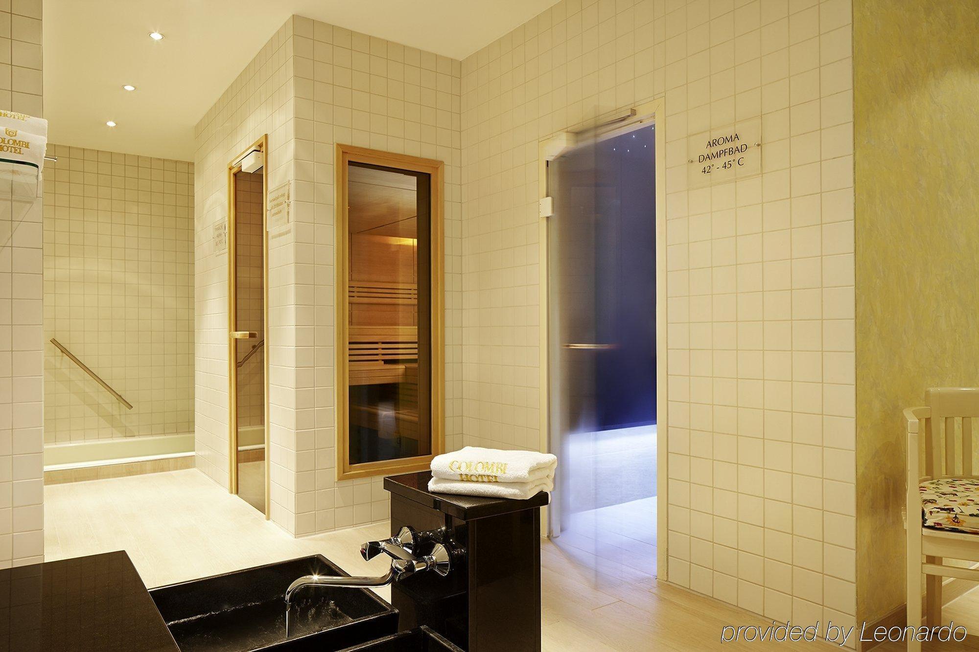 Colombi Hotel Freiburg im Breisgau Kültér fotó A modern Finnish sauna