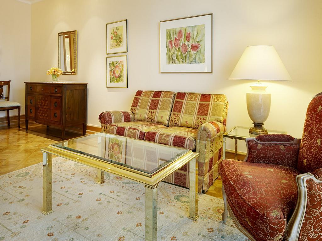 Colombi Hotel Freiburg im Breisgau Kültér fotó A living room