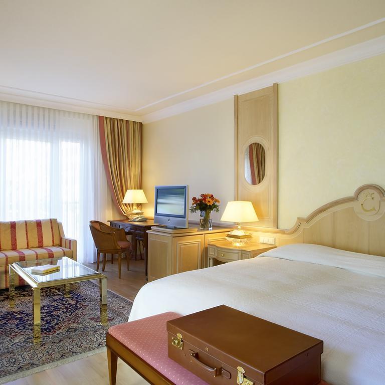 Colombi Hotel Freiburg im Breisgau Kültér fotó A room at the hotel