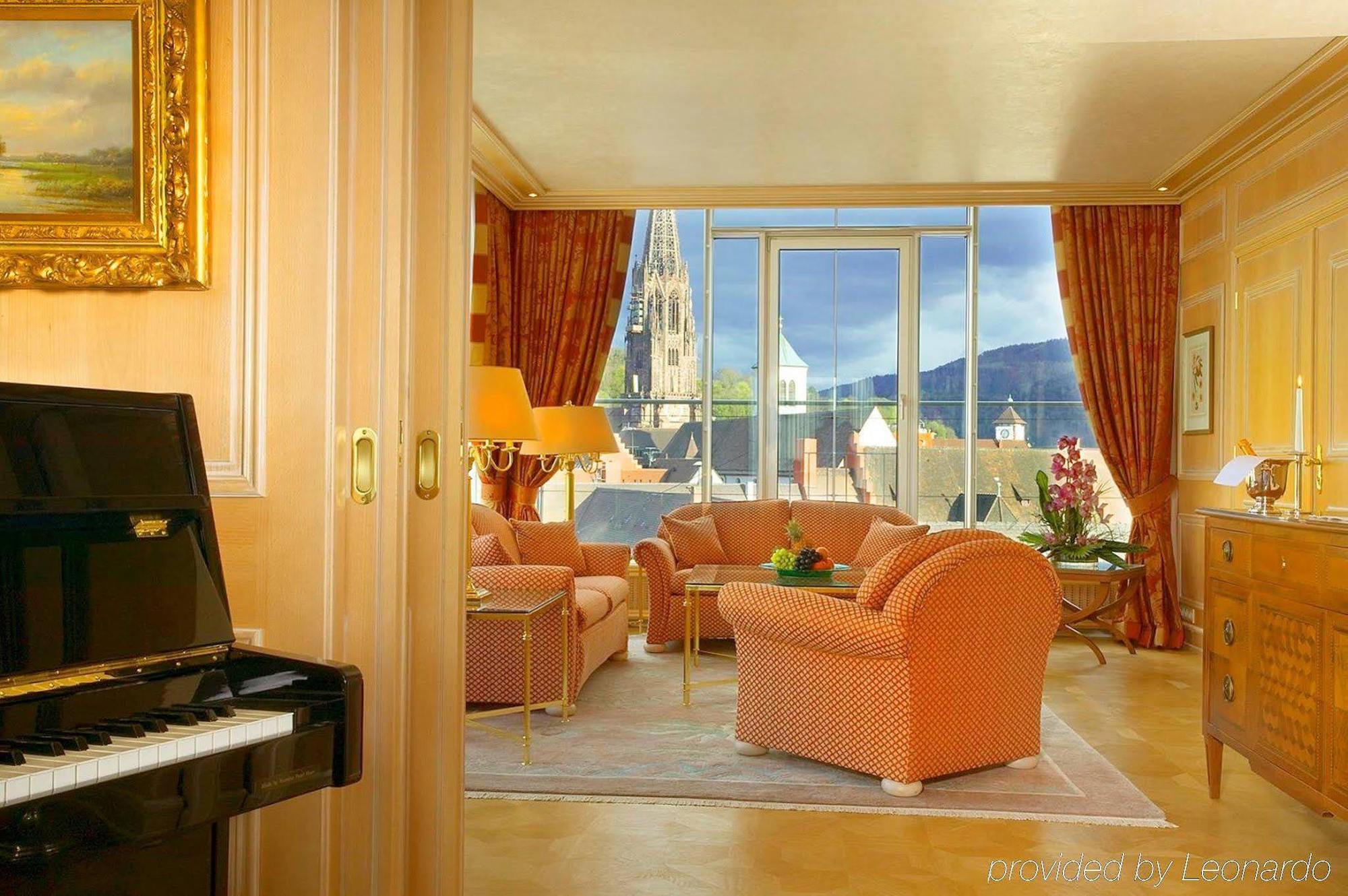 Colombi Hotel Freiburg im Breisgau Kültér fotó A suite at the InterContinental Vienna