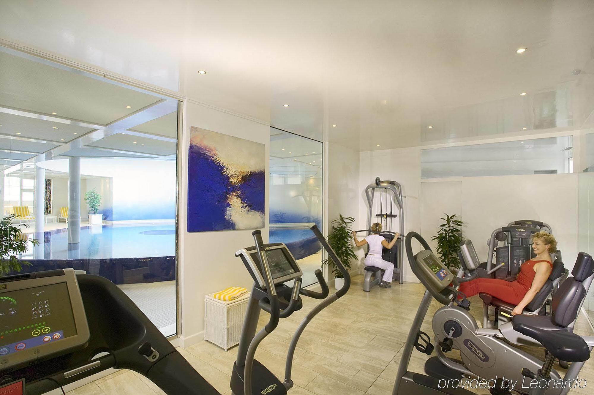 Colombi Hotel Freiburg im Breisgau Kültér fotó The gym at the hotel